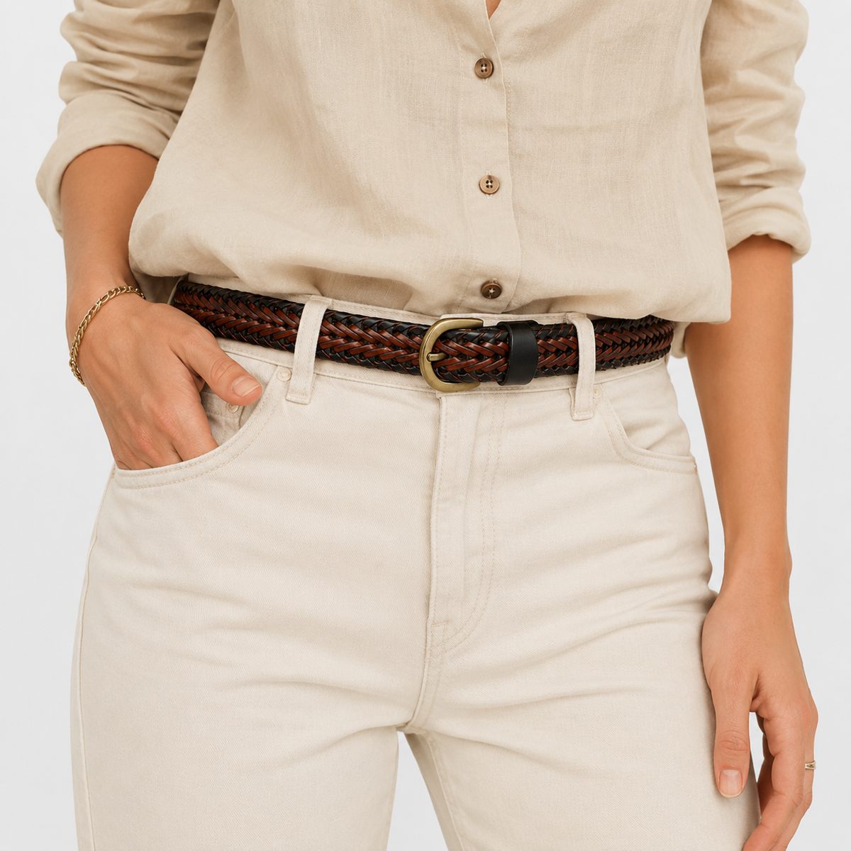 Ceinture En Cuir De Vachette 2.8Cm Tressée Cognac portée Femme Univers Ceinture